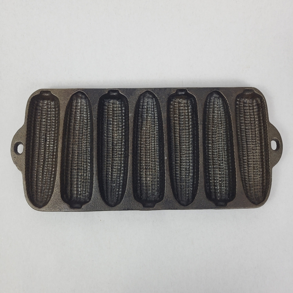 Vintage Wagner Ware Cast Iron Corn Bread Mold